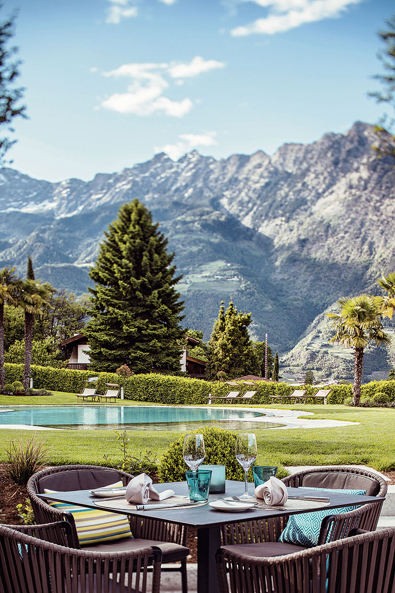 Alles unter einem Dach: Das familiär geführte La Maiena Meran Resort ist Wellnesshotel, Aktivresort und Genießerhotel zugleich. Alles unter einem Dach: Das familiär geführte La Maiena Meran Resort ist Wellnesshotel, Aktivresort und Genießerhotel zugleich.