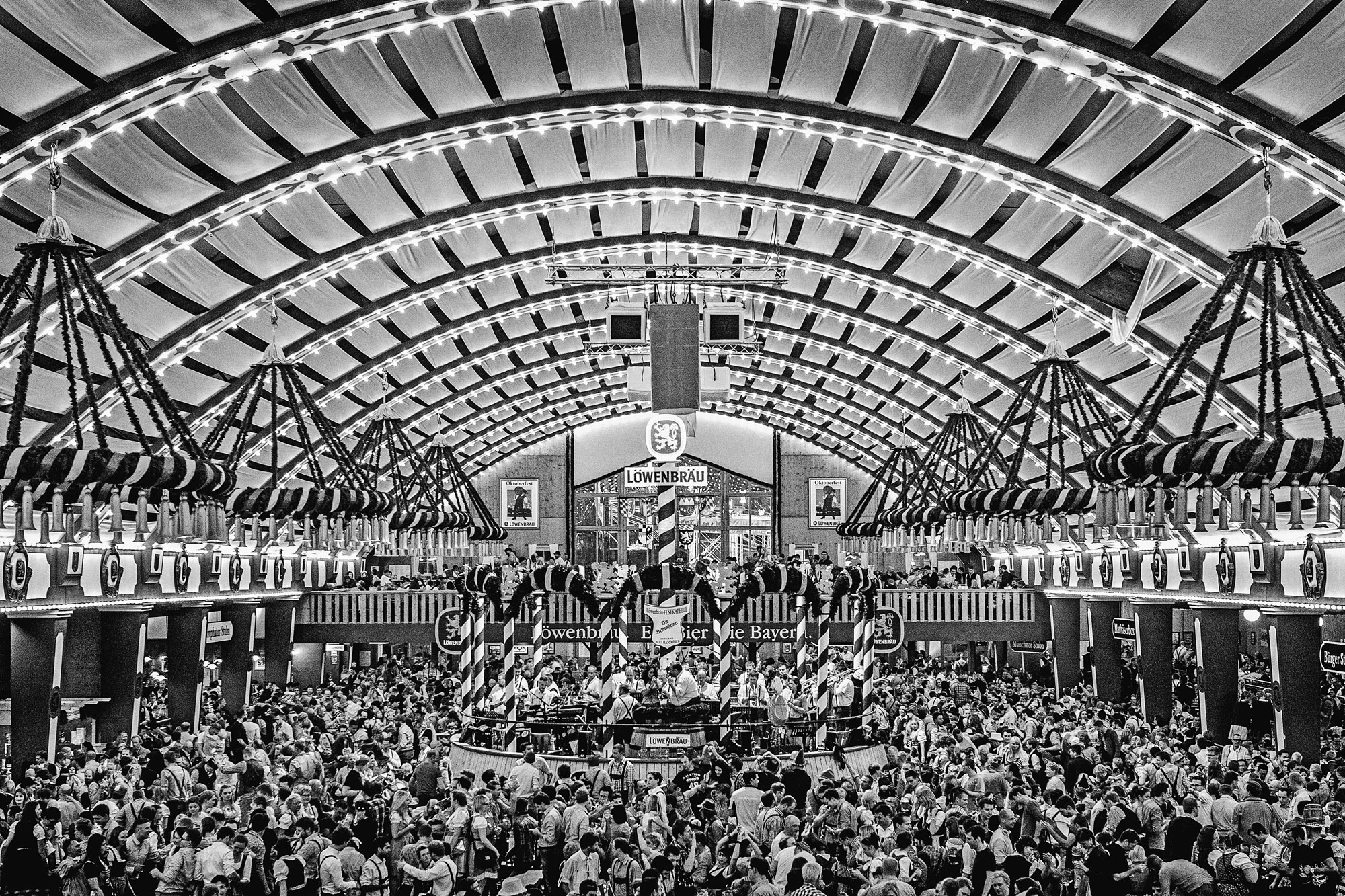 Oktoberfest Bildband „THE FIFTH SEASON“