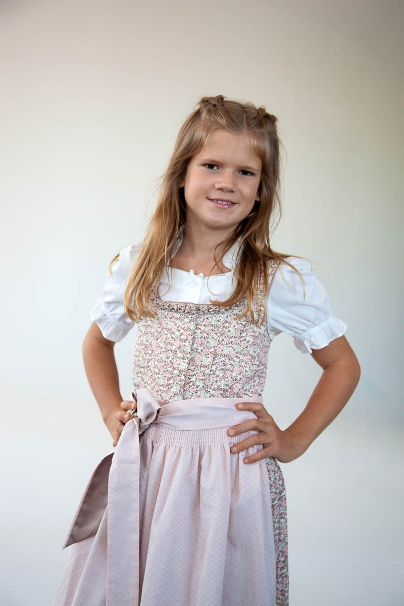 Fesch Kinder Tracht