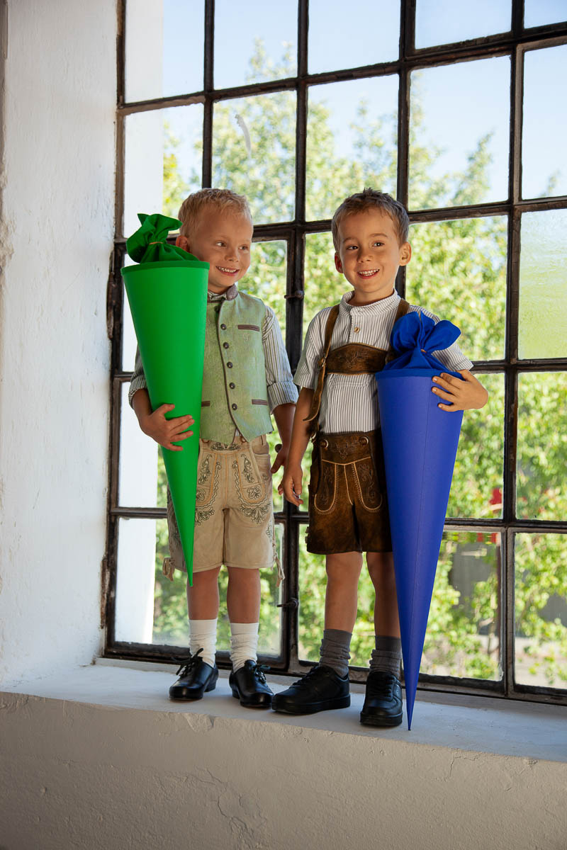 Fesch Kinder Tracht