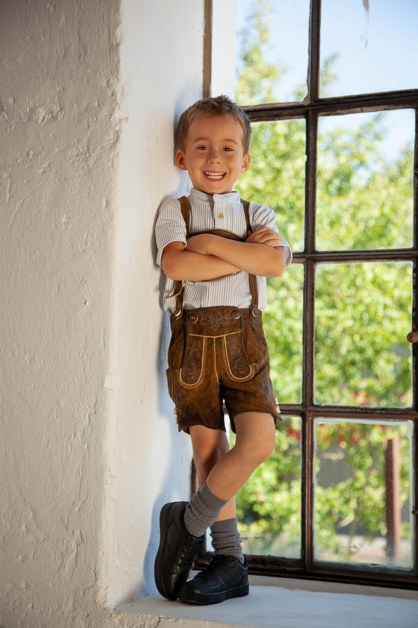 Fesch Kinder Tracht
