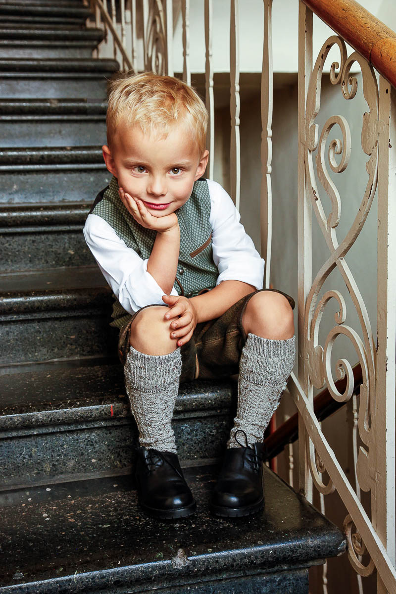 Fesch Kinder Tracht
