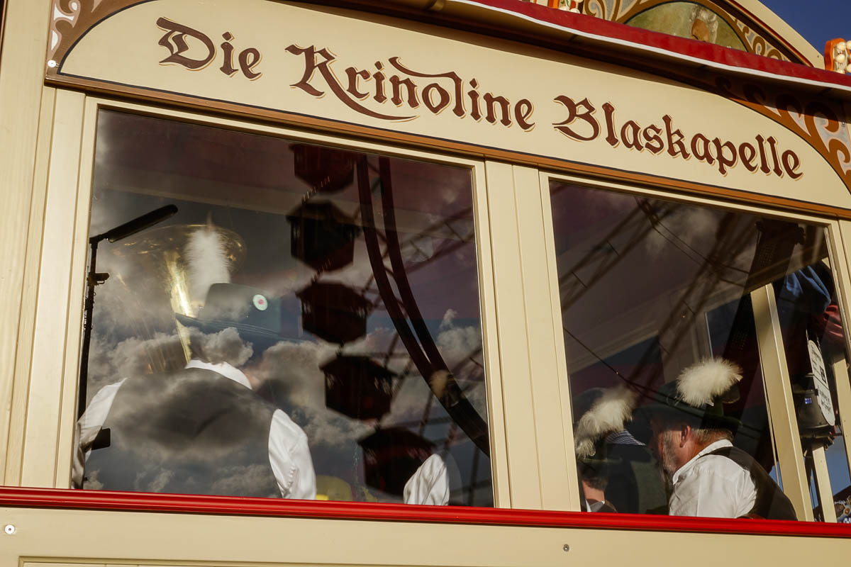 Wiesn-Guide Oktoberfest Wiesn Krinoline