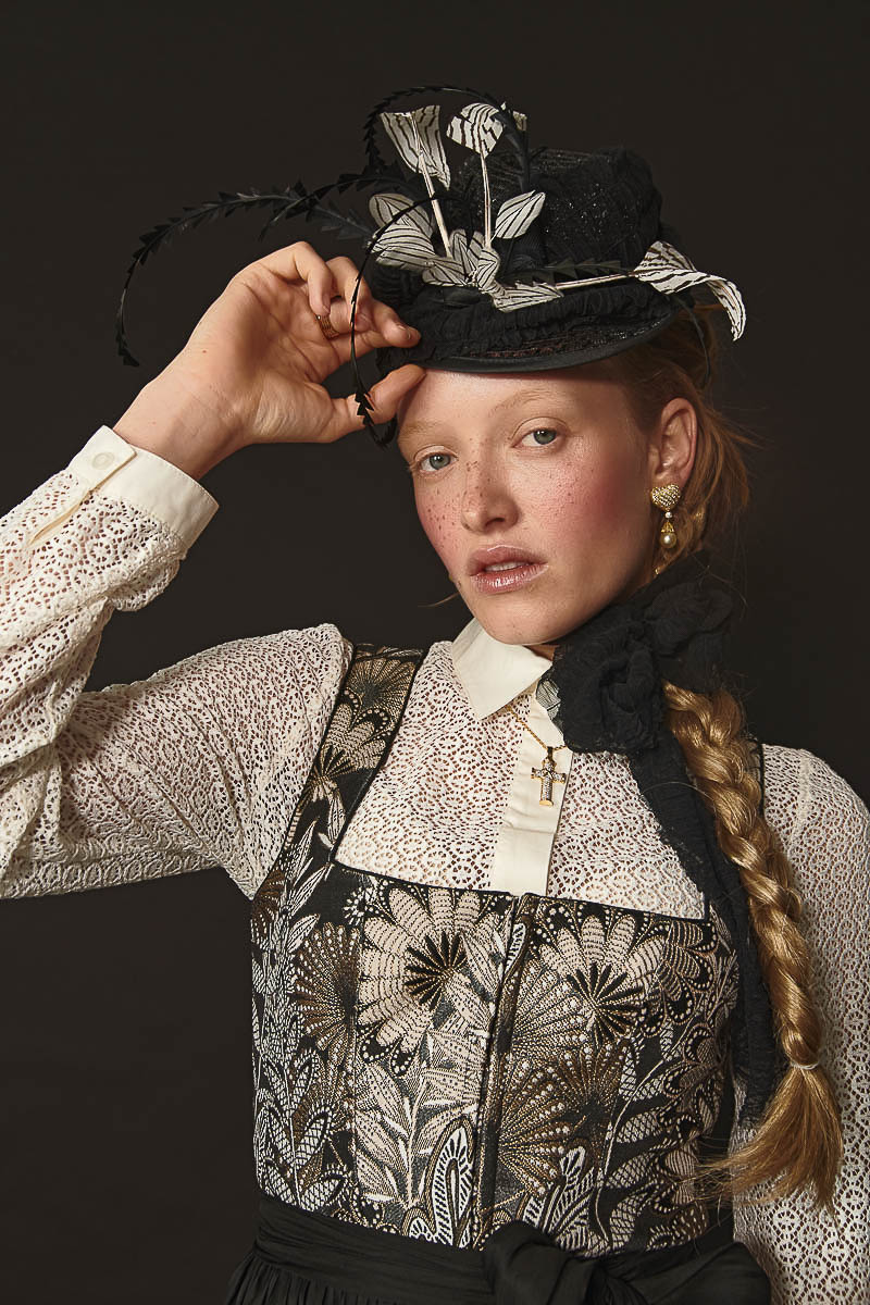 FESCH Magazin Festtag Tracht