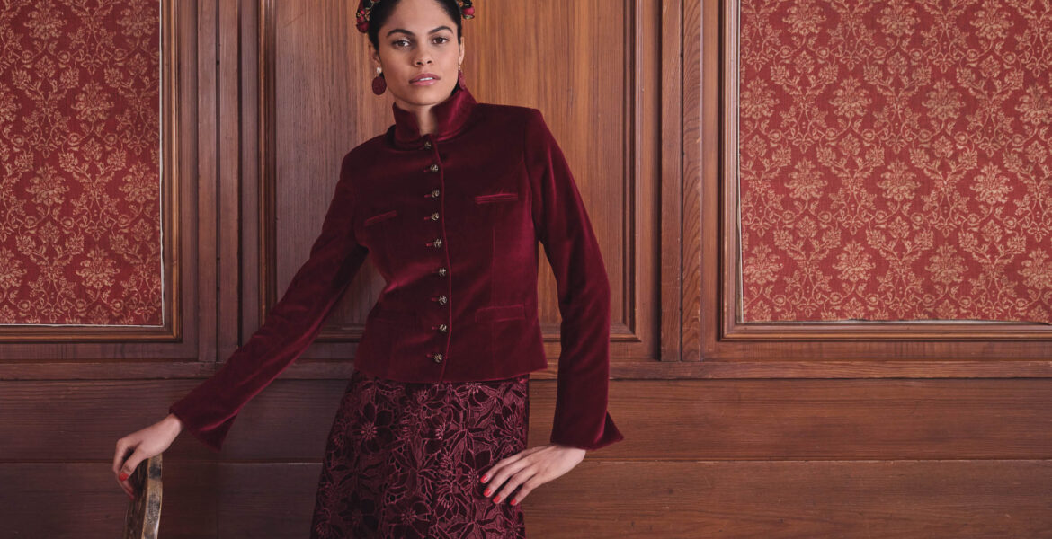 Trendfarbe Rot Trachten