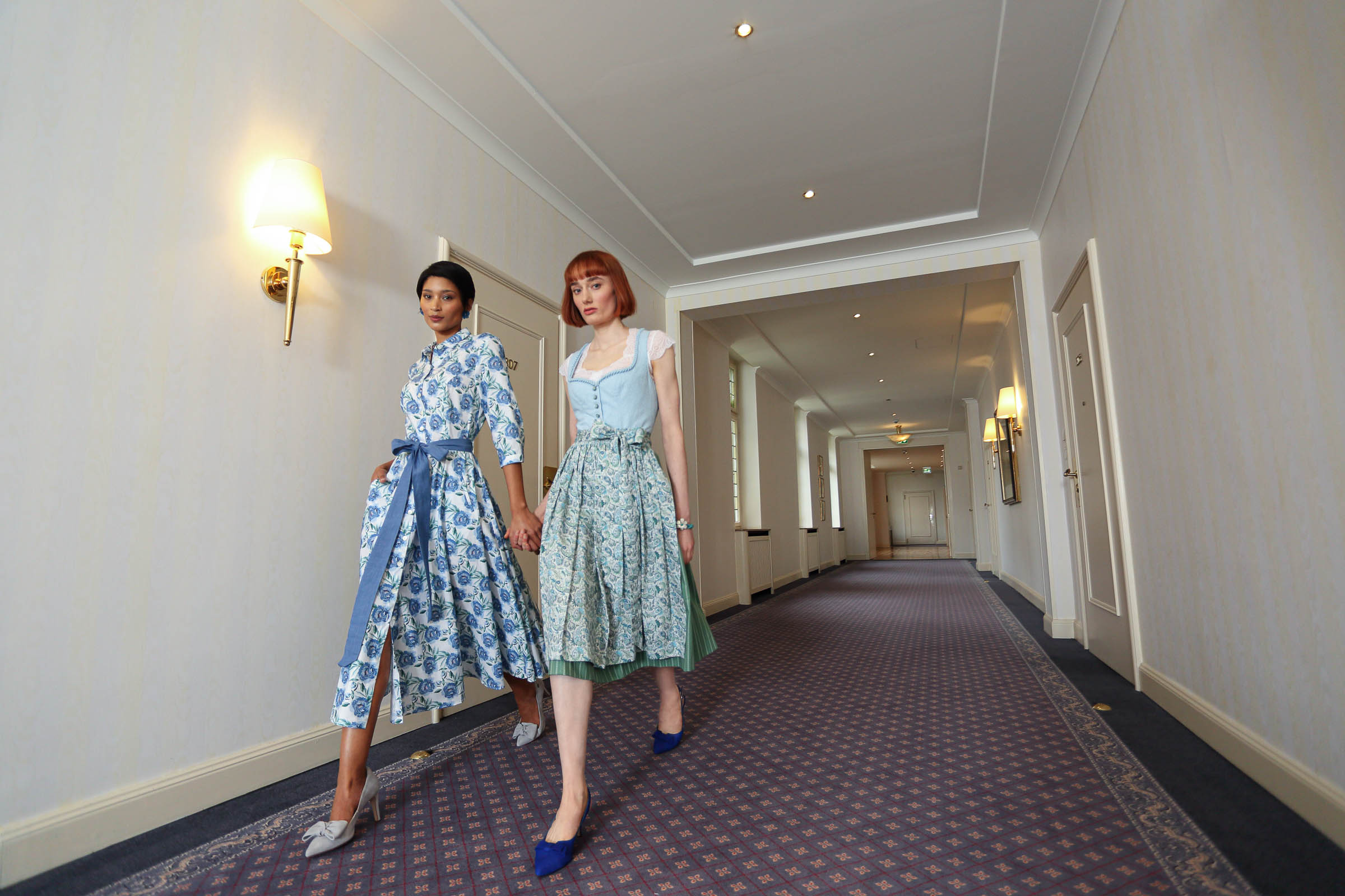 Von Sommerkleid bis Tracht mit Blütendekor Von Sommerkleid bis Tracht mit Blütendekor