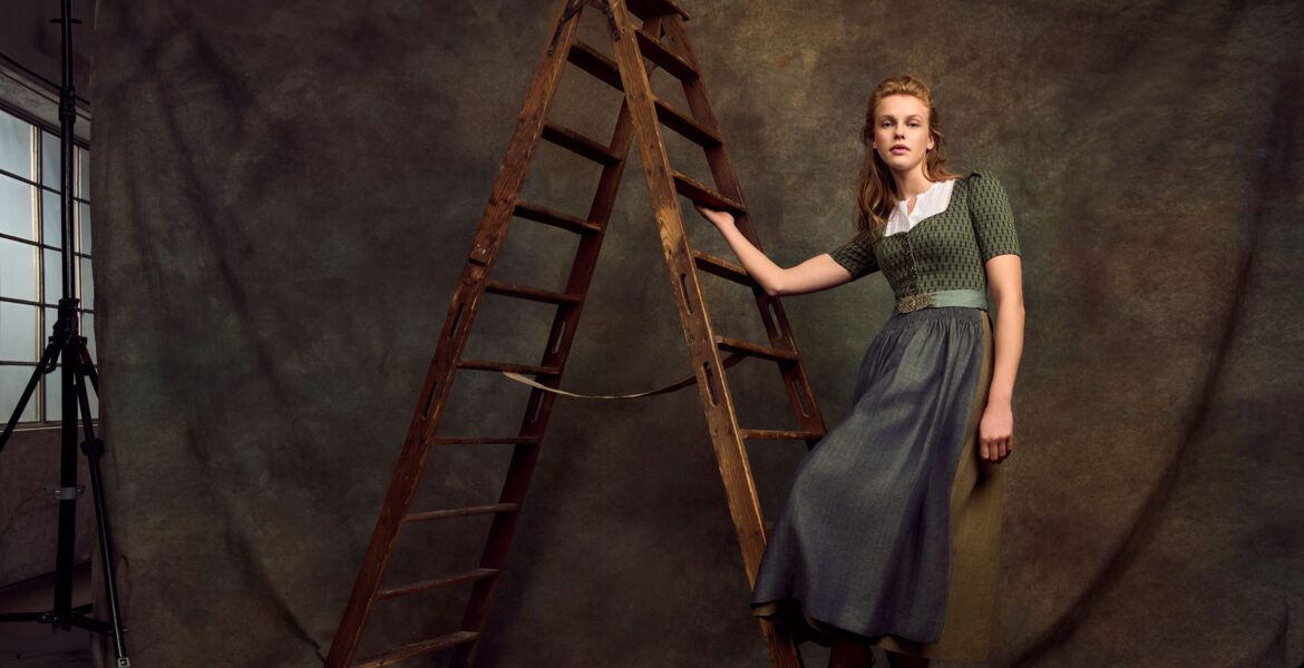 Midnight Chic Dirndl Gottseidank Trachten