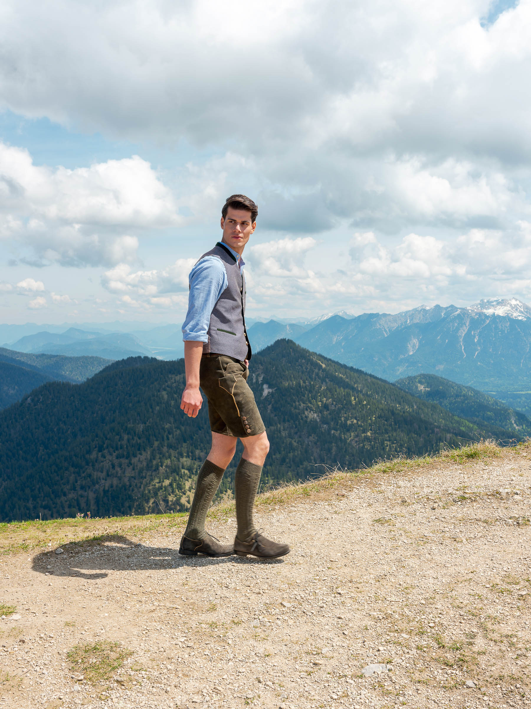 Sommermode 2024 Tracht ALPS Magazin Sommermode 2024 Tracht ALPS Magazin