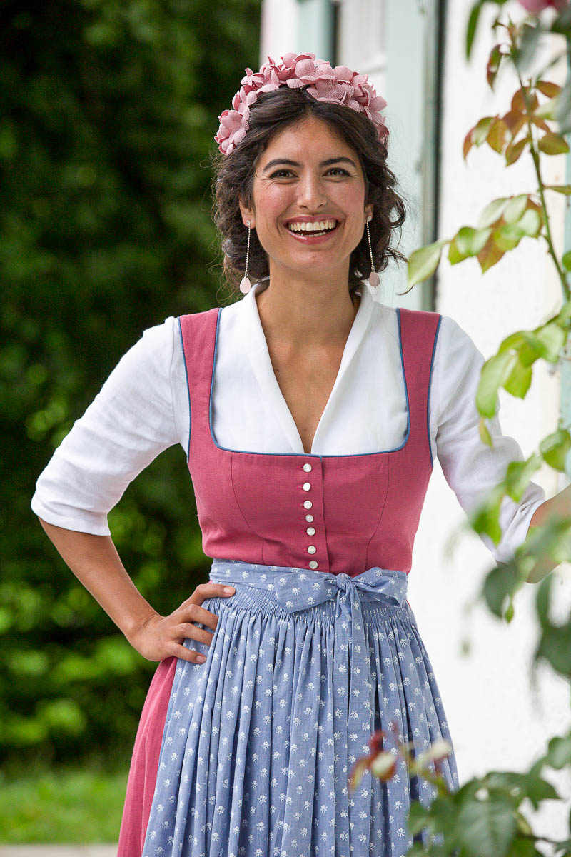 Eva Violetta Dirndl