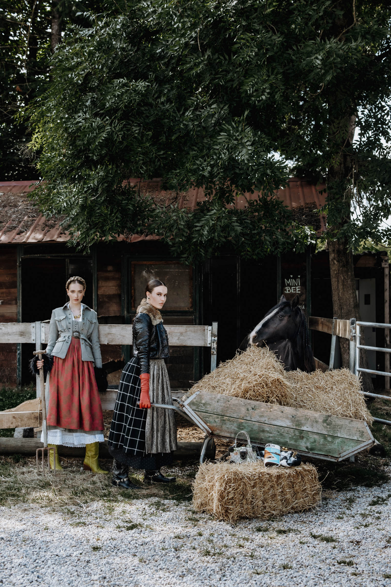 Roots & Runways: Tradition als kraftvolles Fashion-Statement LaRoccaPhoto