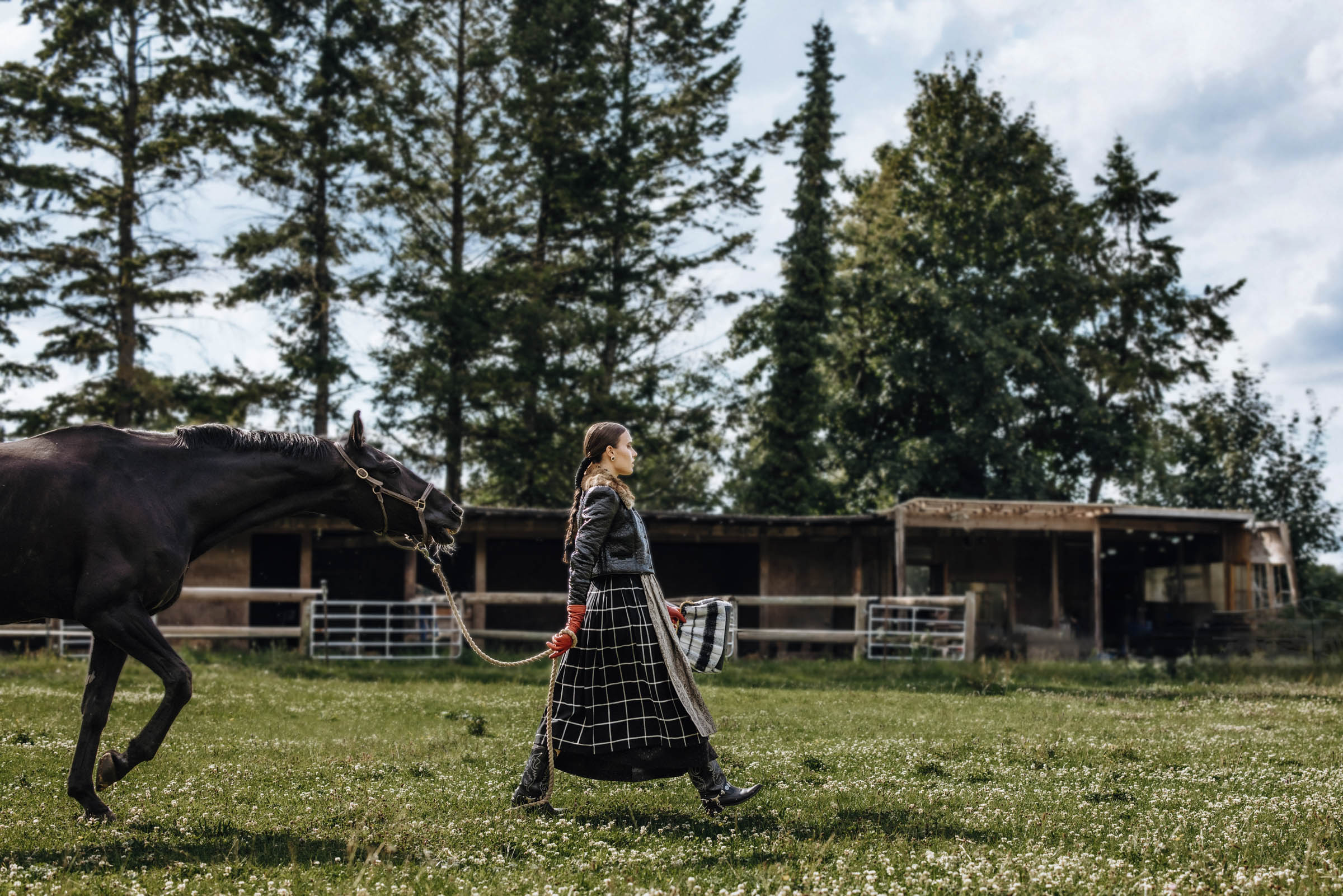 Roots & Runways: Tradition als kraftvolles Fashion-Statement LaRoccaPhoto