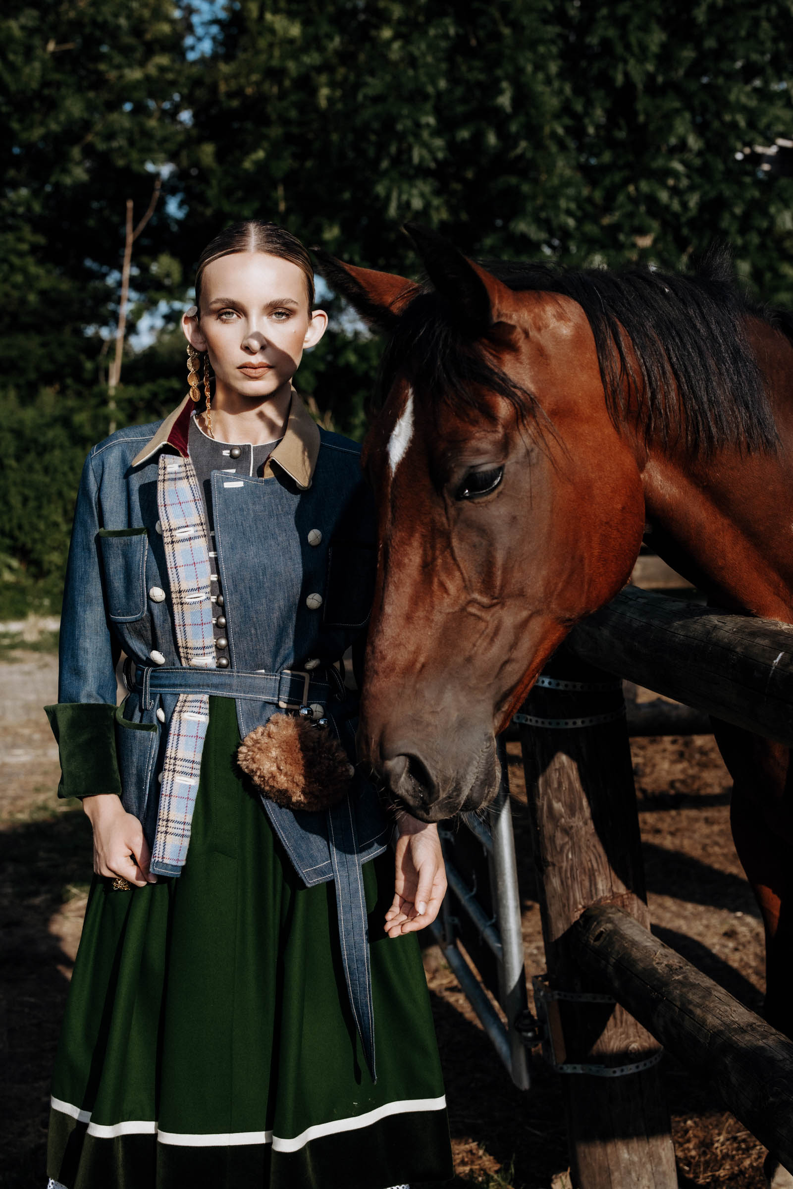 High Fashion aus Bayern: Wie Roots & Runways Tracht neu definiert LaRoccaPhoto