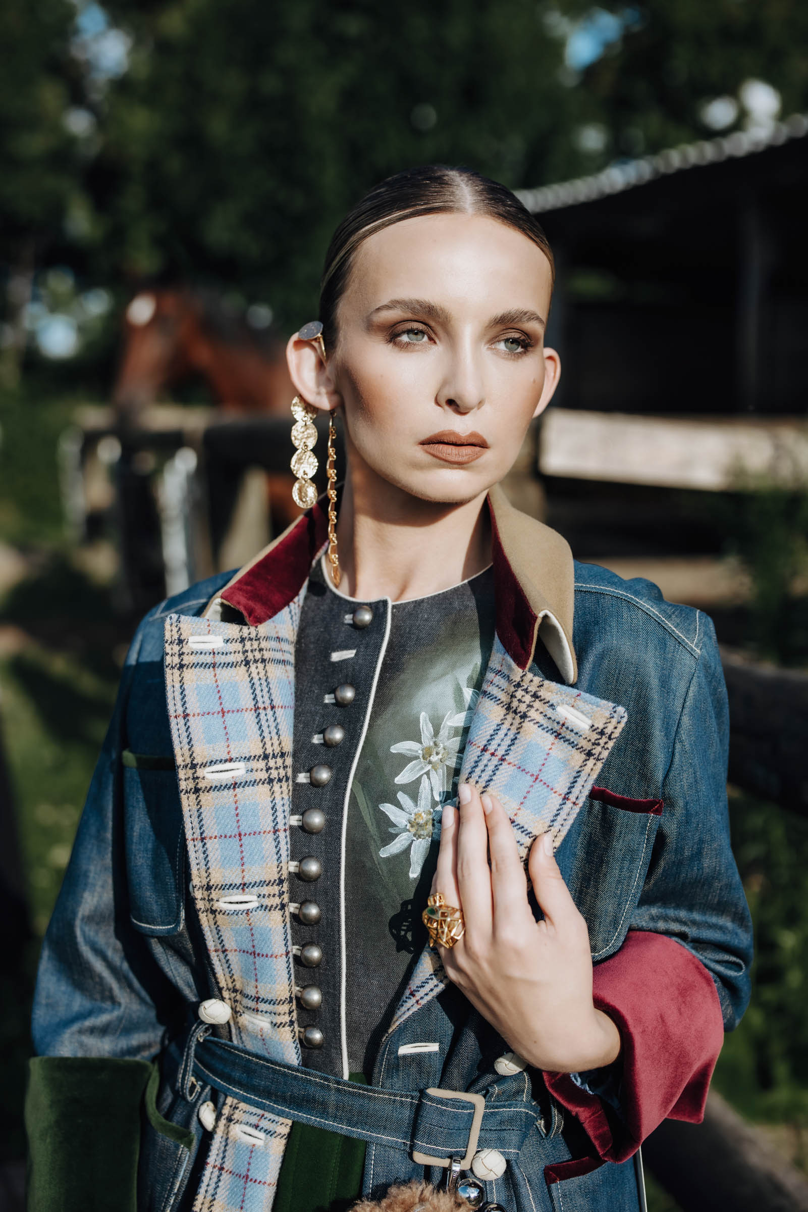High Fashion aus Bayern: Wie Roots & Runways Tracht neu definiert LaRoccaPhoto