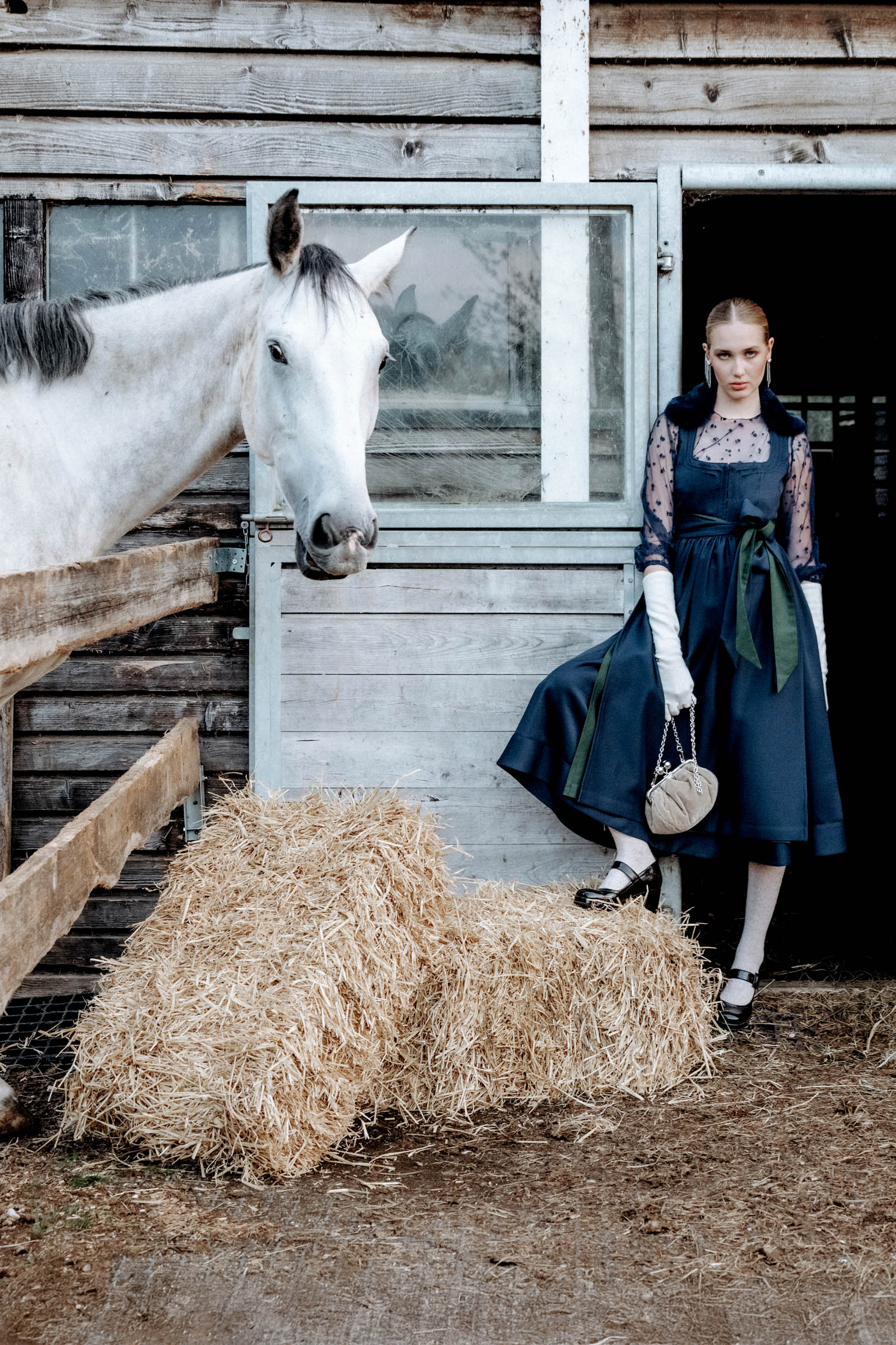 Roots & Runways: Bayerische Tracht trifft moderne Couture LaRoccaPhoto