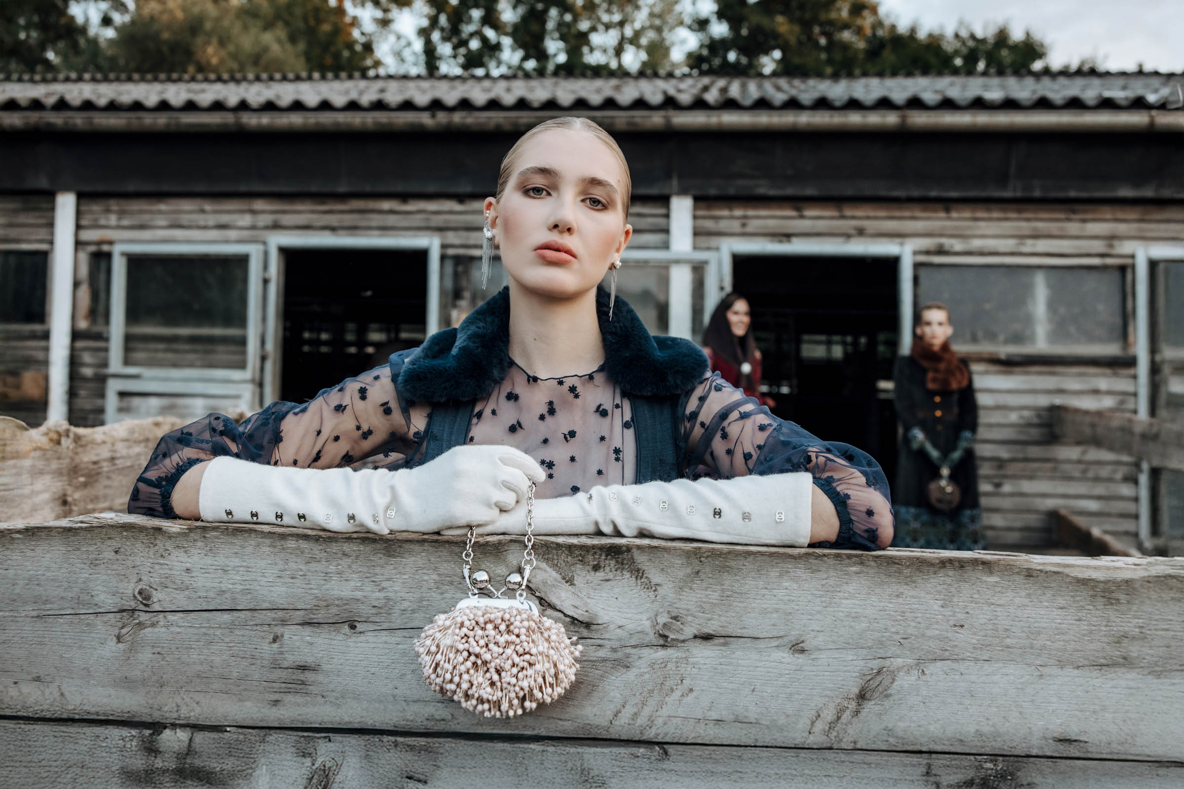 Roots & Runways: Bayerische Tracht trifft moderne Couture LaRoccaPhoto