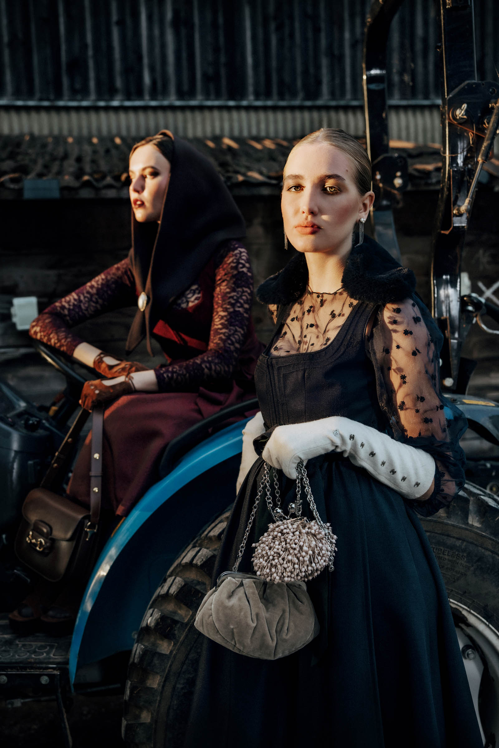 Roots & Runways: Bayerische Tracht trifft moderne Couture LaRoccaPhoto