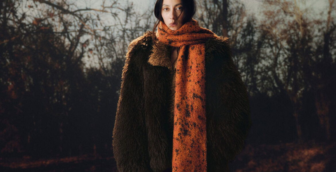 Schals setzen im Winter modische Akzente und veredeln selbst schlichte Looks.