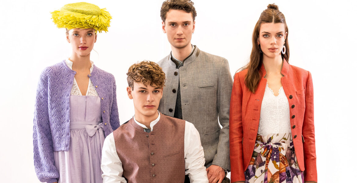 Tracht Trends 2026 mit zarten Farben, Strickjacke, floralem Rock und modernen Trachtenjacken – alpine Mode neu interpretiert.
