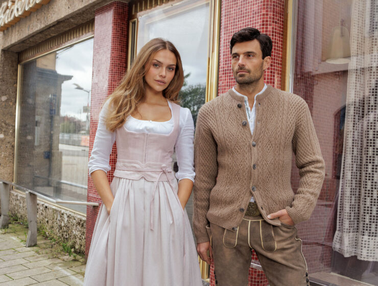 Modernes Dirndl und Lederhose von Gössl – zeitgemäße Tracht mit hochwertigen Naturmaterialien