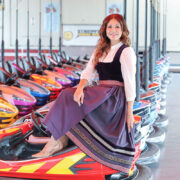 FESCH-Botschafterin Karen Webb im Dirndl