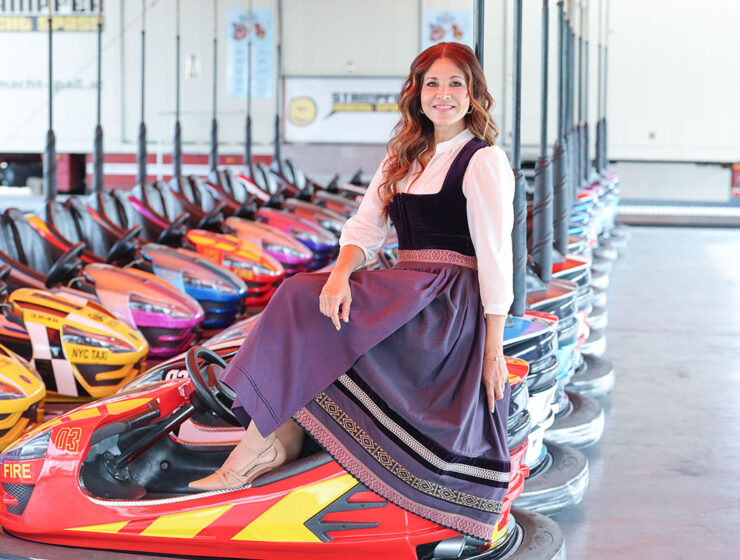 FESCH-Botschafterin Karen Webb im Dirndl